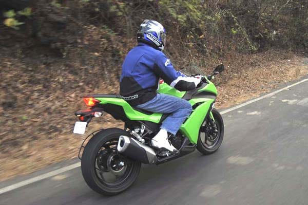 Kawasaki Ninja 300 review, test ride and video